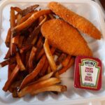 The kids meal with chicken fingers at our food truck in the Temiskaming Shores region, close to New Liskeard, Earlton, Cobalt, Kenabeek, Engelhart, etc.